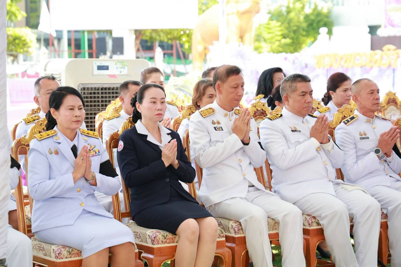 title - ปฏิรูปที่ดินจังหวัดเพชรบุรี พร้อมด้วย เจ้าหน้าที่ส.ป.ก.เพชรบุรี ร่วมพิธีเจริญพระพุทธมนต์และทำบุญตักบาตรถวายเป็นพระราชกุศล เฉลิมพระเกียรติสมเด็จพระนางเจ้าฯ พระบรมราชินี